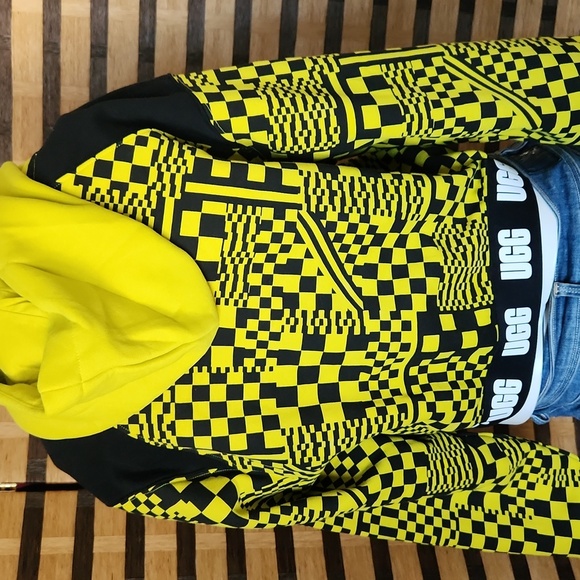 NWT!! Ugg fleece hoodie - Picture 3 of 6